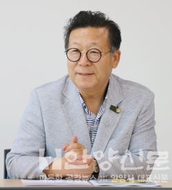 안양문화원에 ‘법고창신’을 모토로 새바람을 불러일으키고 정변규 원장.