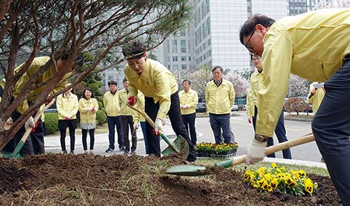 식목일 기념 청렴식목행사 / 사진=교육지원청