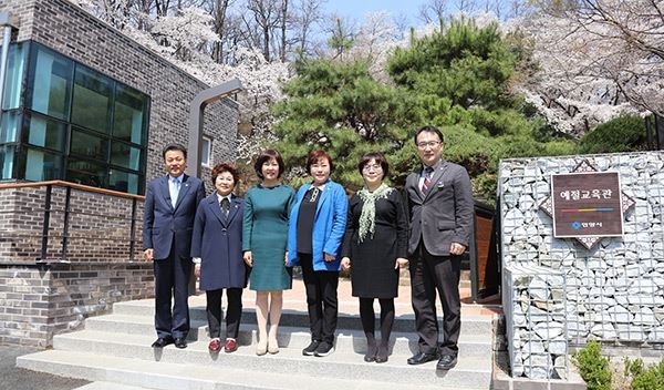 보사환경위원회 예절교육관 방문 / 사진=안양시의회