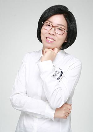 김성희 스피치아카데미 대표한국라이프디자인스피치리더십협회장미라클 꿈알 충남 본부장