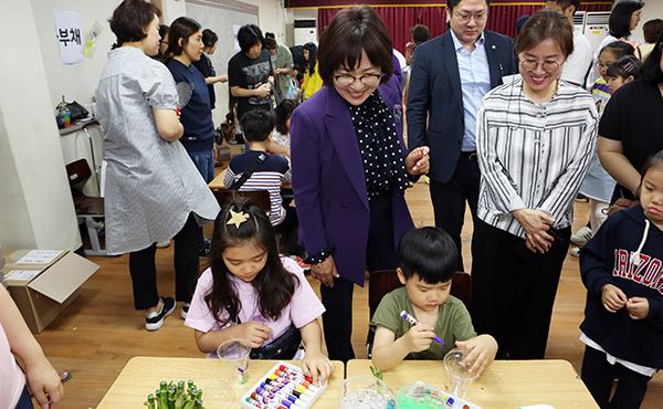 연현초등학교 학부모회 “아나바다 경제캠프” 개최 / 사진=안양시의회