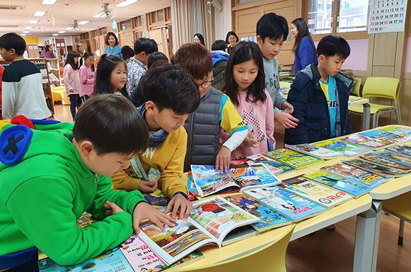 호계초, 책사랑 어머니회 주관 도서교환전 행사