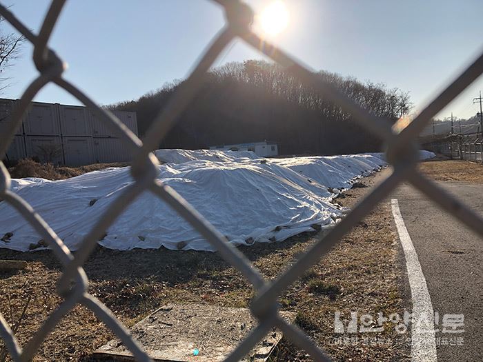 박달동 군부대 주차장 부지에 건축폐기물 수천돈 불법매립