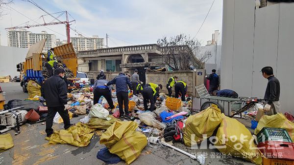 100톤 쓰레기더미에서 사는 남자