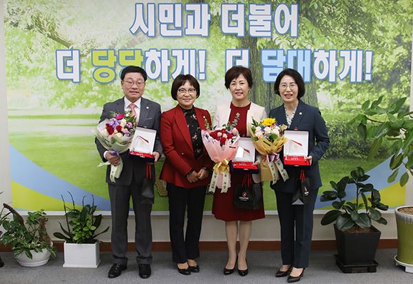 안양시의회 이호건 · 정맹숙 · 김필여 의원, 제9회 의정활동 우수의원 수상