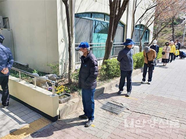 행복한 어르신, 성장하는 복지관 ‘혜철스님’ 감사의 마음 담은 ‘덕분에 챌린지’ 동참