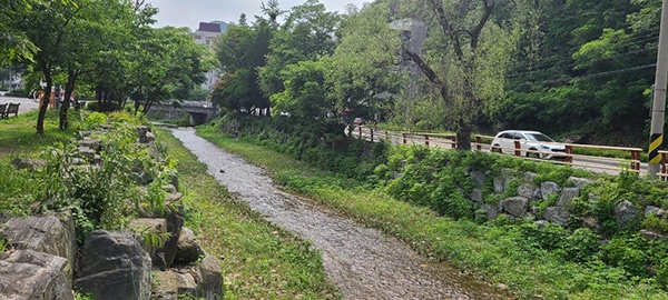 수암천 병목안공원 산책로 연결 공사