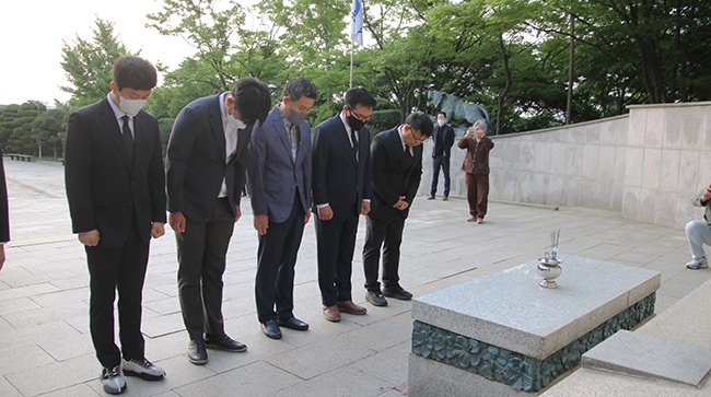 현충탑 참배로 6.1 지방선거 공식선거운동 시작, 국민의힘 유영일 후보