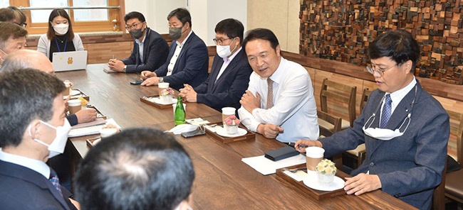 임태희 경기도교육감, 취임 첫 행보 메시지는 ‘만남·소통’