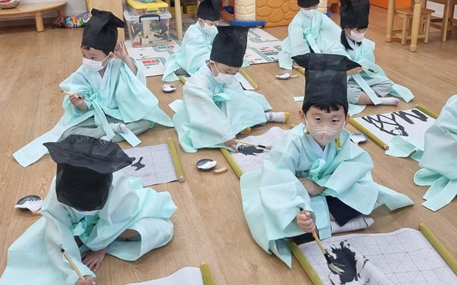 덕천초등학교병설유치원, “얼쑤! 덕천 전통놀이 한마당 개최” 