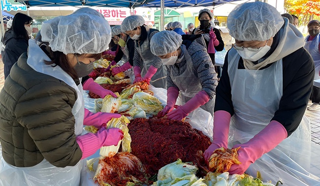 안양시수리장애인종합복지관, 안양시 저소득 장애인을 위한 ‘김장하는 날’행사 진행 