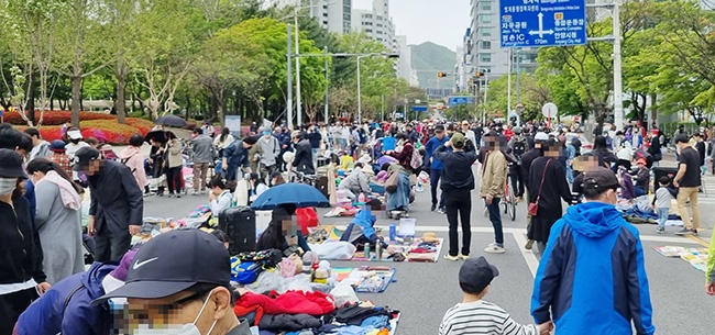 안양시, 평촌중앙공원 ‘알뜰나눔장터’ 재개장…오는 11월 11일까지